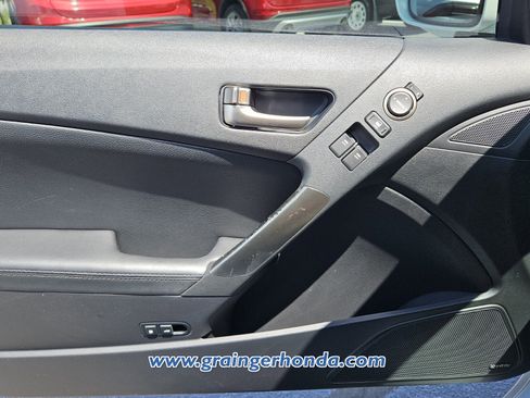 Used 2015 Hyundai Genesis 3.8 RWD image 22