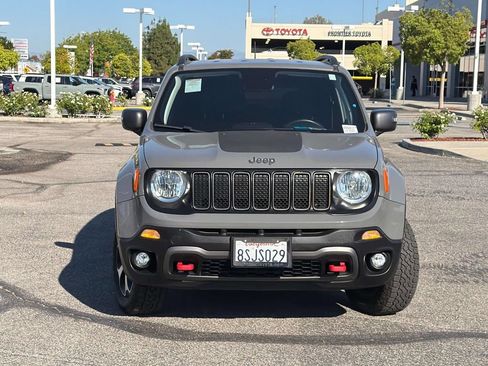 Used 2019 Jeep Renegade Trailhawk AWD/4WD image 2