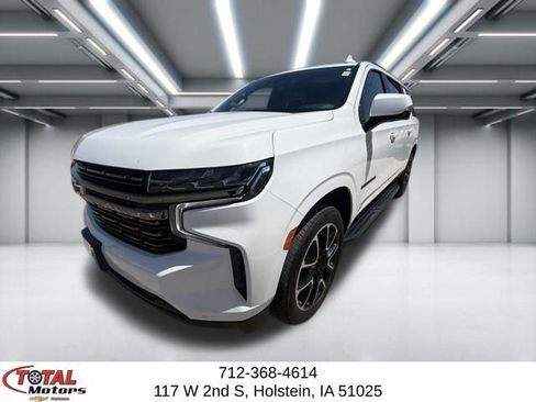 Used 2022 Chevrolet Suburban RST w/ Luxury Package AWD/4WD image 3