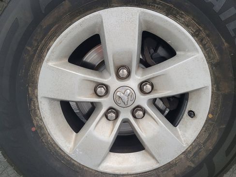 Used 2018 RAM 1500 Classic SLT RWD image 31