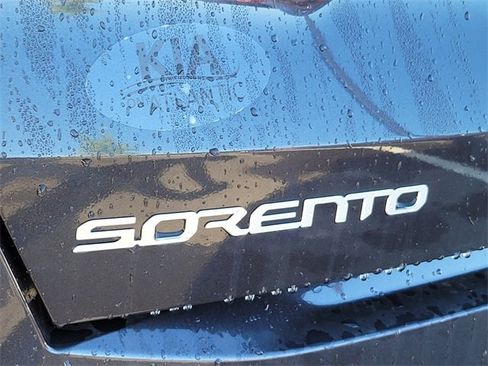 New 2025 Kia Sorento S w/ Panoramic Sunroof Package image 10