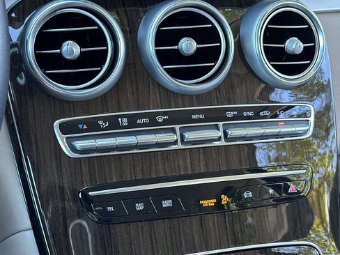 Certified 2021 Mercedes-Benz GLC 300 4MATIC image 20