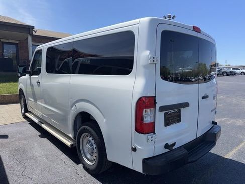 Used 2018 Nissan NV 3500 S image 6