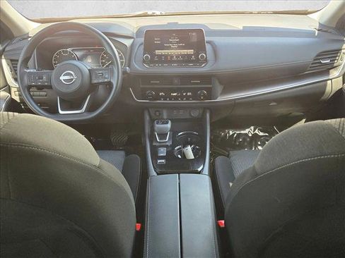 Used 2024 Nissan Rogue SV image 17