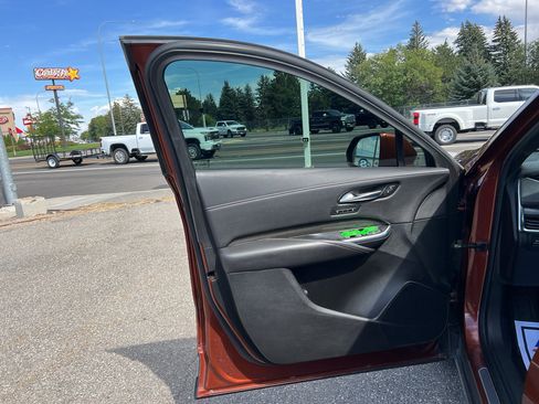 Used 2019 Cadillac XT4 Sport AWD/4WD image 19