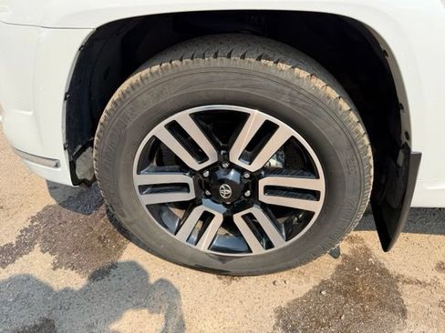 Used 2024 Toyota 4Runner Limited AWD/4WD image 11