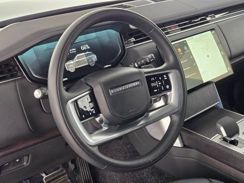Certified 2025 Land Rover Range Rover SE AWD/4WD image 21