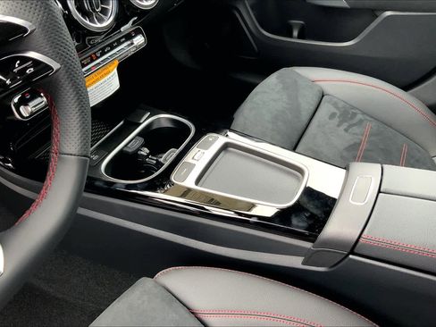 New 2025 Mercedes-Benz CLA 250 4MATIC image 11