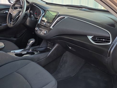 Used 2024 Chevrolet Malibu LT image 32