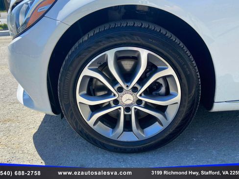 Used 2016 Mercedes-Benz C 300 4MATIC Sedan image 9