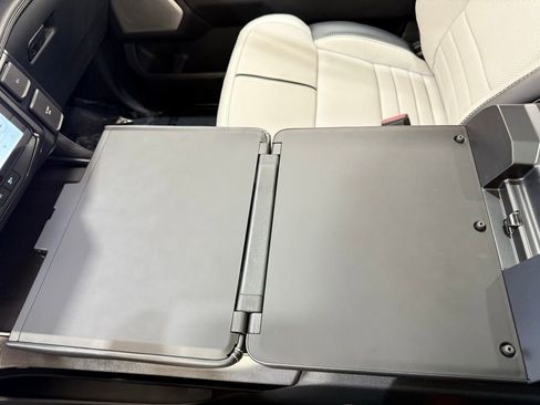 New 2025 Ford F150 Lightning Platinum image 42