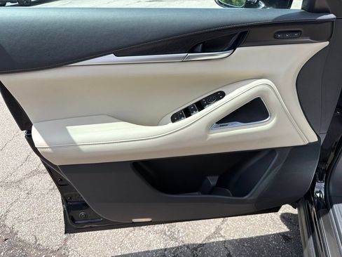 Used 2023 INFINITI QX60 Sensory w/ Vision Package AWD/4WD image 18
