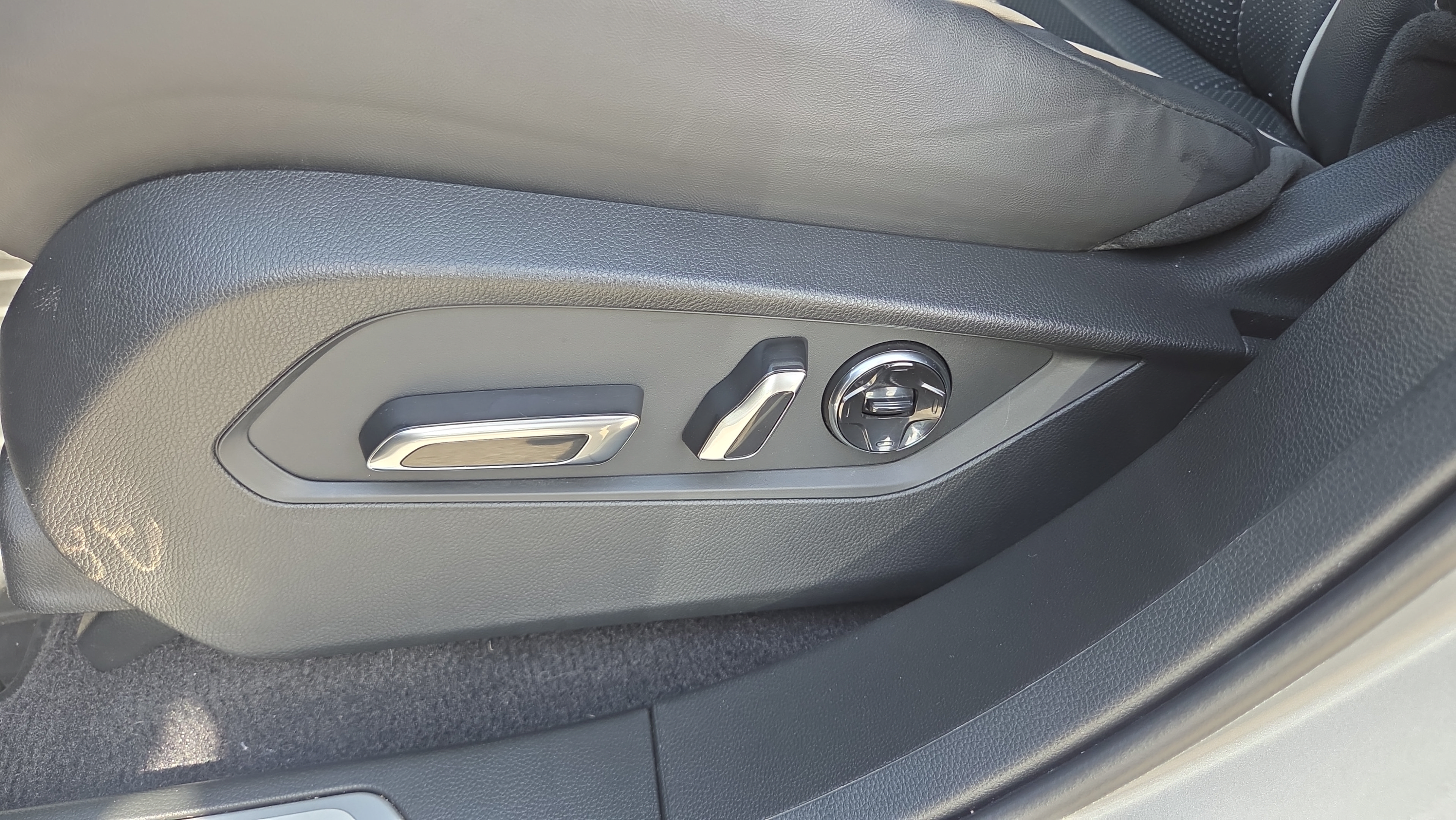 Used 2020 Acura RDX w/ Advance Package AWD/4WD image 10