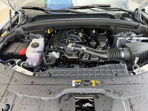 Used 2024 Jeep Grand Cherokee L Altitude AWD/4WD image 28