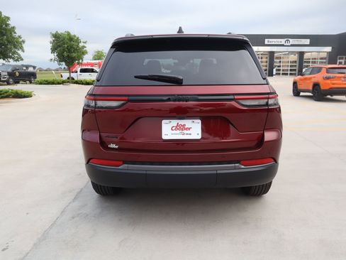 New 2026 Jeep Grand Cherokee Altitude AWD/4WD image 23