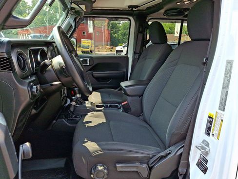 Used 2022 Jeep Gladiator Sport AWD/4WD image 14
