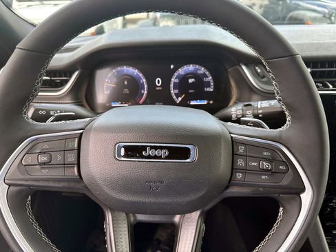 New 2025 Jeep Grand Cherokee L Altitude image 15