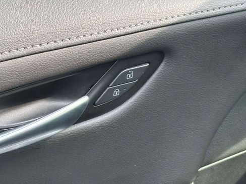 Used 2024 Cadillac XT4 Premium Luxury image 18