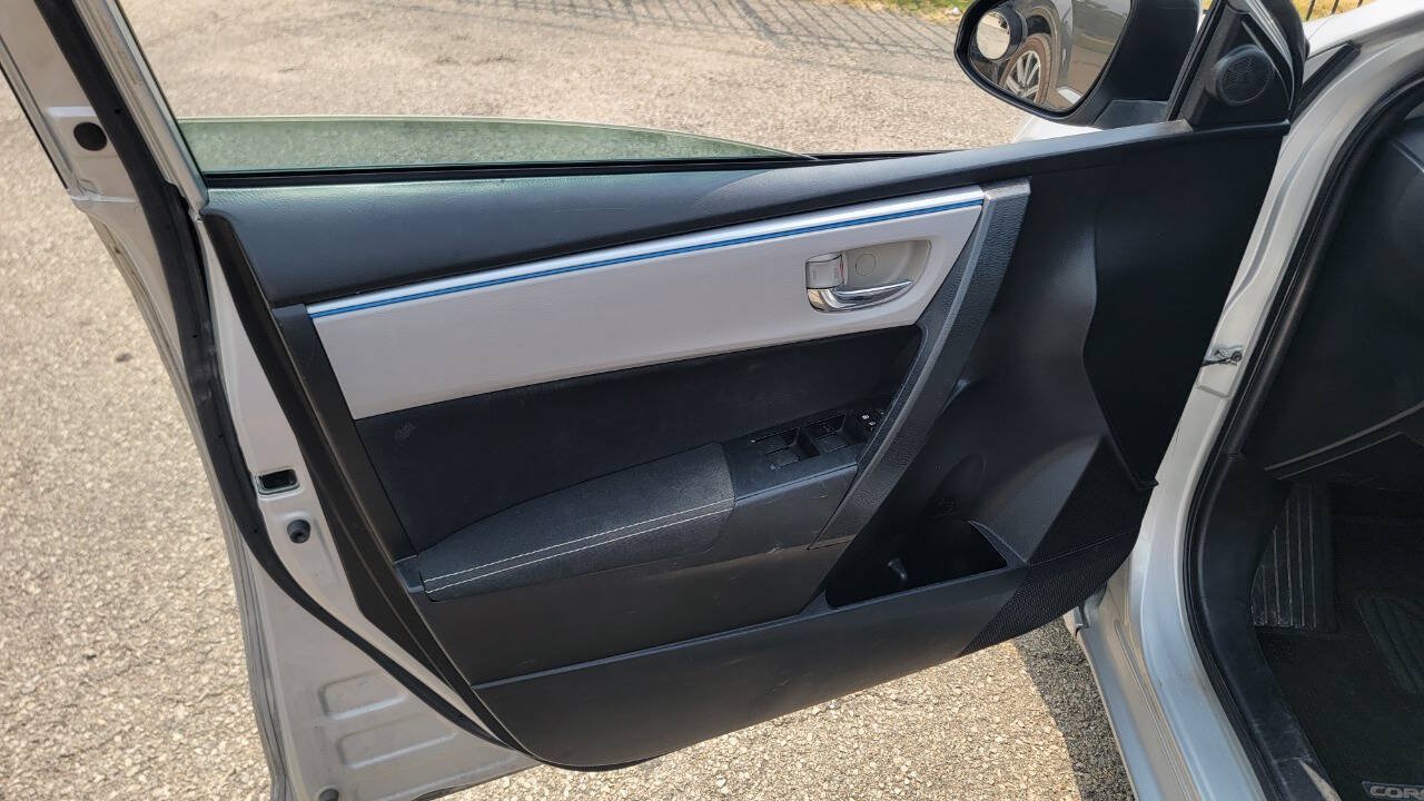 Used 2016 Toyota Corolla LE FWD image 23