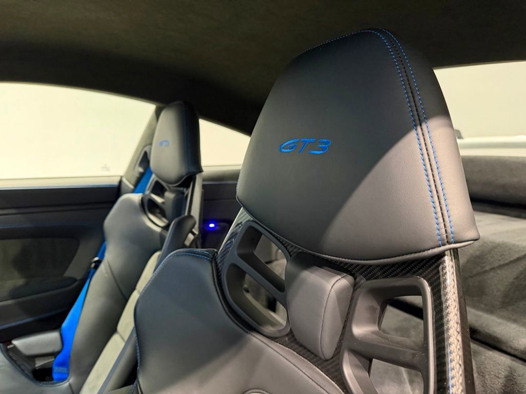Used 2022 Porsche 911 GT3 w/ Extended Leather Package RWD image 20