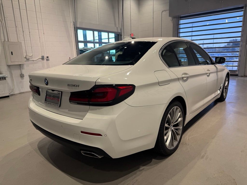 Used 2023 BMW 530i xDrive w/ Premium Package AWD/4WD image 7