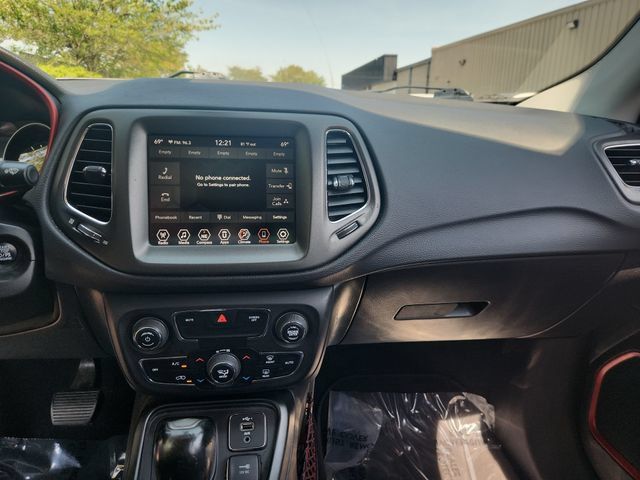 Used 2019 Jeep Compass Trailhawk AWD/4WD image 16