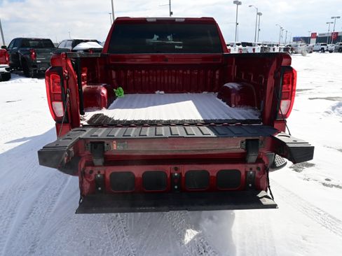 Used 2022 GMC Sierra 1500 Elevation w/ LPO, Elevation Black Package image 11