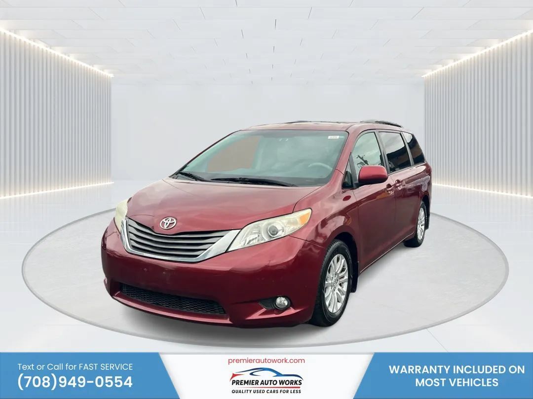Used 2012 Toyota Sienna XLE w/ Entertainment Pkg FWD image 1