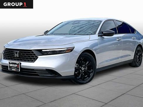 Used 2025 Honda Accord SE image 1