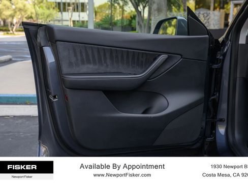 Used 2021 Tesla Model Y Long Range AWD/4WD image 11