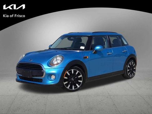 Used 2018 MINI Cooper 4-Door Hardtop FWD image 1