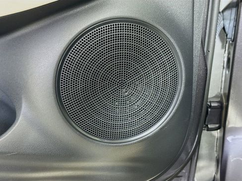 Used 2024 Honda HR-V EX-L image 18