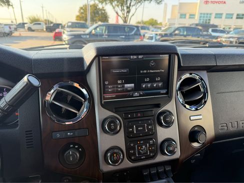 Used 2016 Ford F250 Lariat w/ Lariat Ultimate Package AWD/4WD image 8