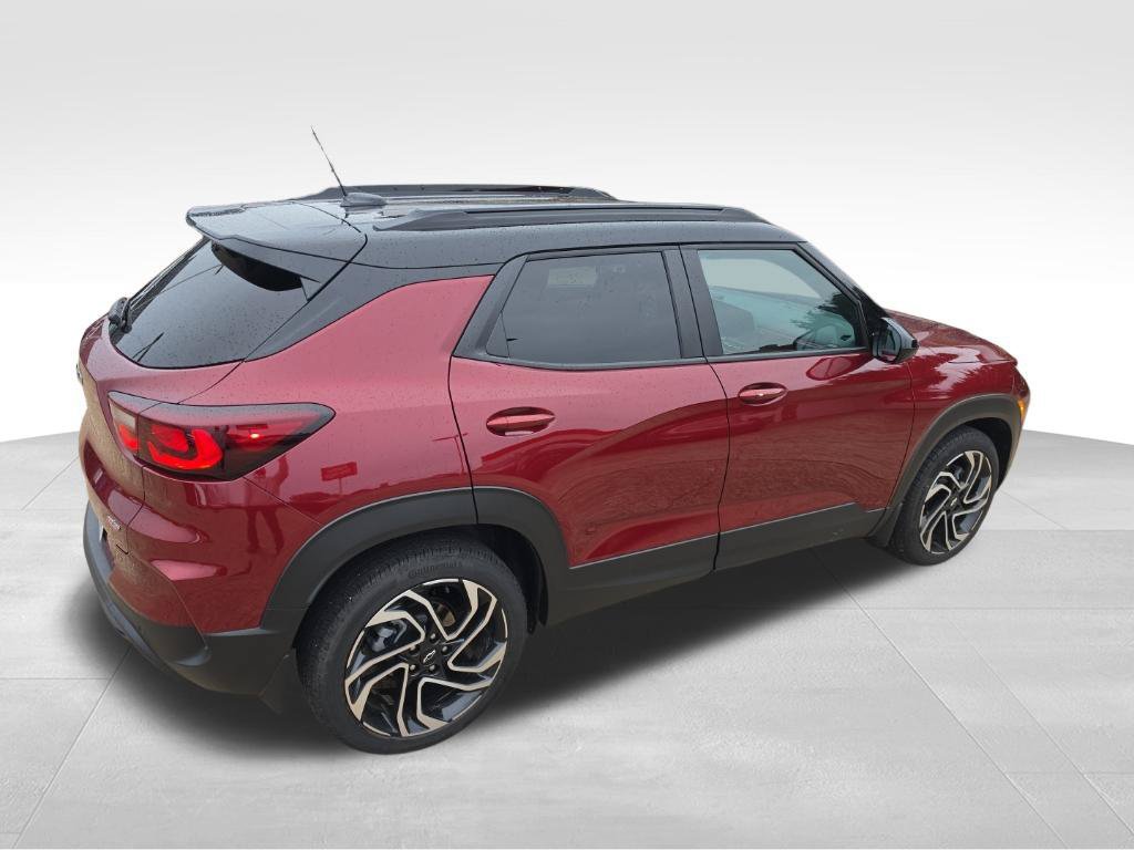 Used 2025 Chevrolet TrailBlazer RS w/ Convenience Package FWD image 11