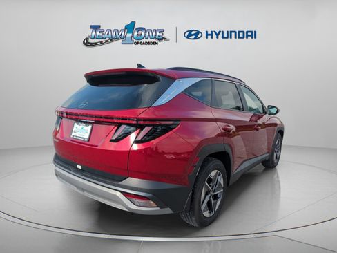 Used 2025 Hyundai Tucson SEL FWD image 8