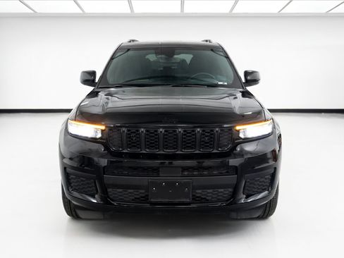 Used 2024 Jeep Grand Cherokee L Laredo AWD/4WD image 2