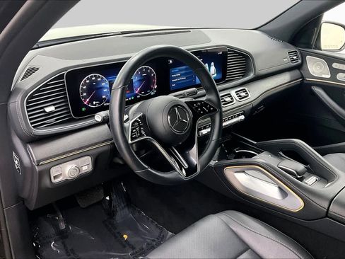 Certified 2025 Mercedes-Benz GLS 450 4MATIC image 17
