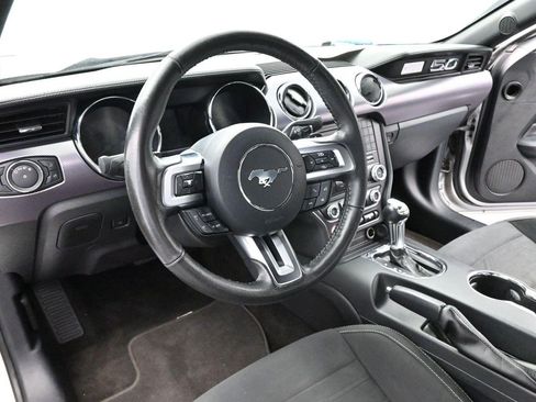 Used 2015 Ford Mustang GT RWD image 16