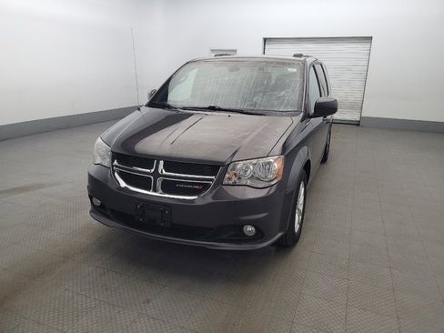 Used 2019 Dodge Grand Caravan SXT image 15