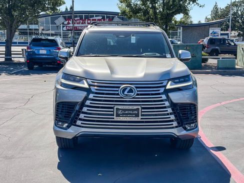 New 2026 Lexus LX 700h Luxury AWD/4WD image 9