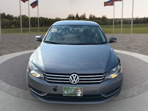 Used 2014 Volkswagen Passat 1.8T S FWD image 2