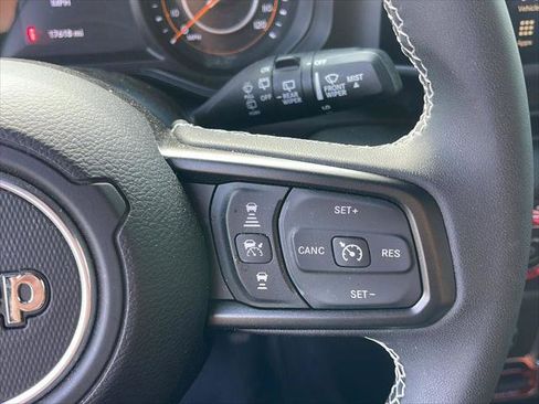 Certified 2025 Jeep Wrangler Willys image 17