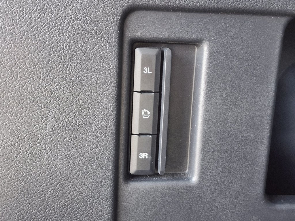 Used 2023 Ford Expedition XLT AWD/4WD image 14