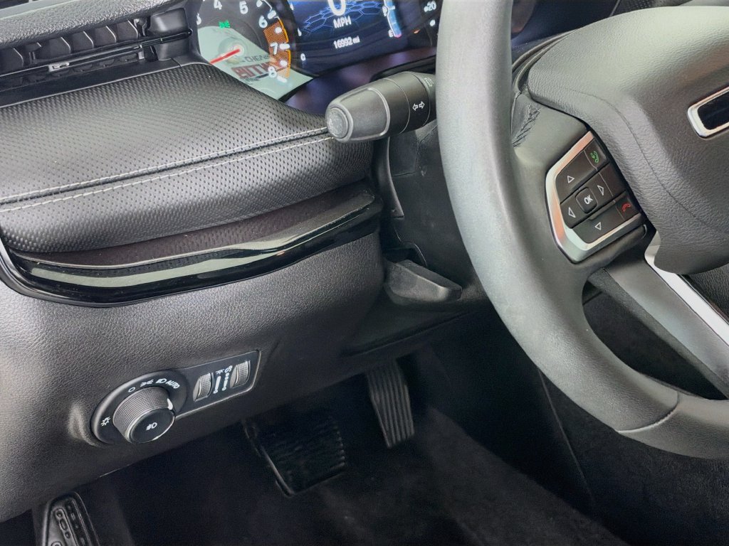 Used 2023 Jeep Compass Latitude AWD/4WD image 11