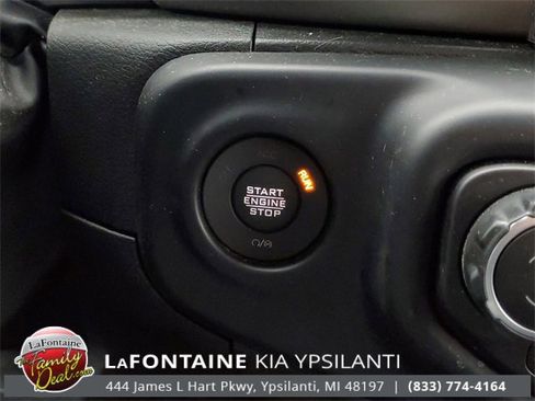 Used 2023 Jeep Wrangler Unlimited w/ Cold Weather Group image 19