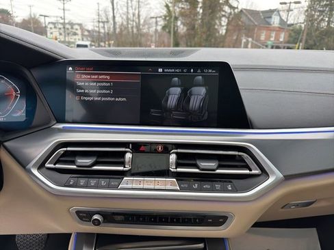 Used 2022 BMW X5 xDrive40i w/ Luxury Seating Package image 18