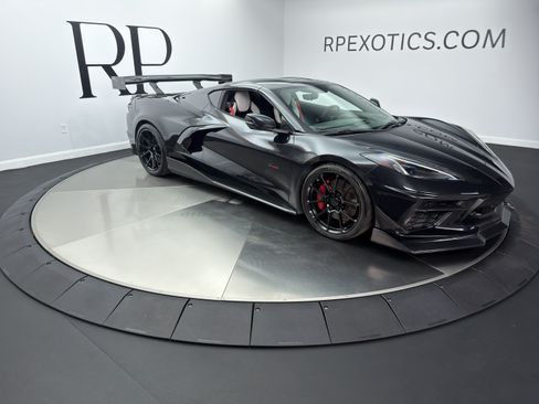 Used 2023 Chevrolet Corvette Stingray Premium Cpe w/ Z51 Performance Package RWD image 16