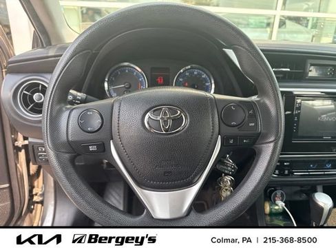 Used 2017 Toyota Corolla LE w/ Carpet Mat Package (TMS) FWD image 11