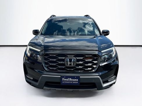 Used 2023 Honda Passport TrailSport image 2