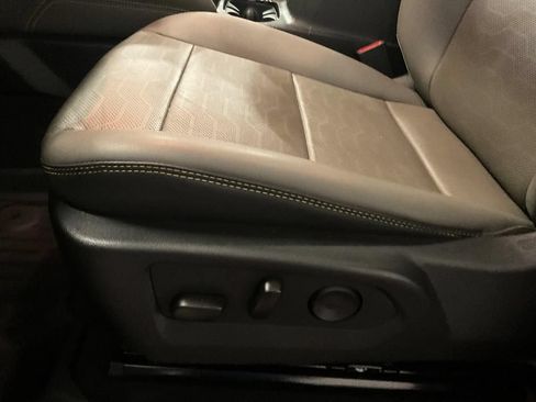 Used 2024 Chevrolet Colorado ZR2 w/ ZR2 Convenience Package III AWD/4WD image 18